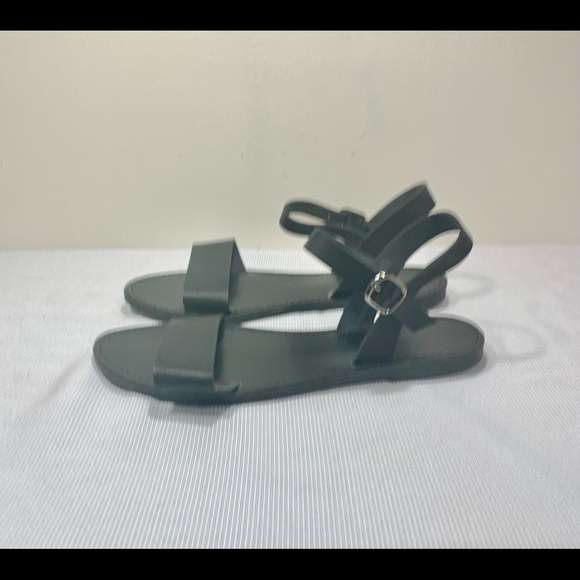 Sandals - Picture 3 of 6